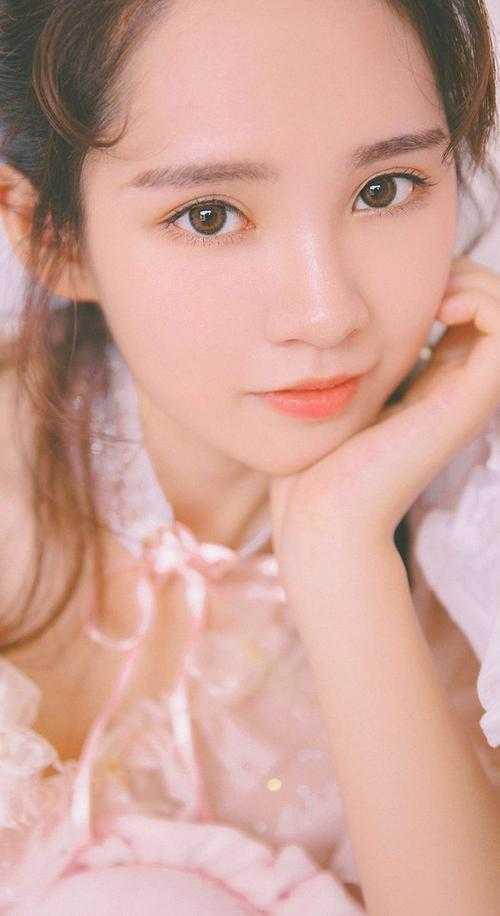 宫女在逃怡米元佑是男主吗